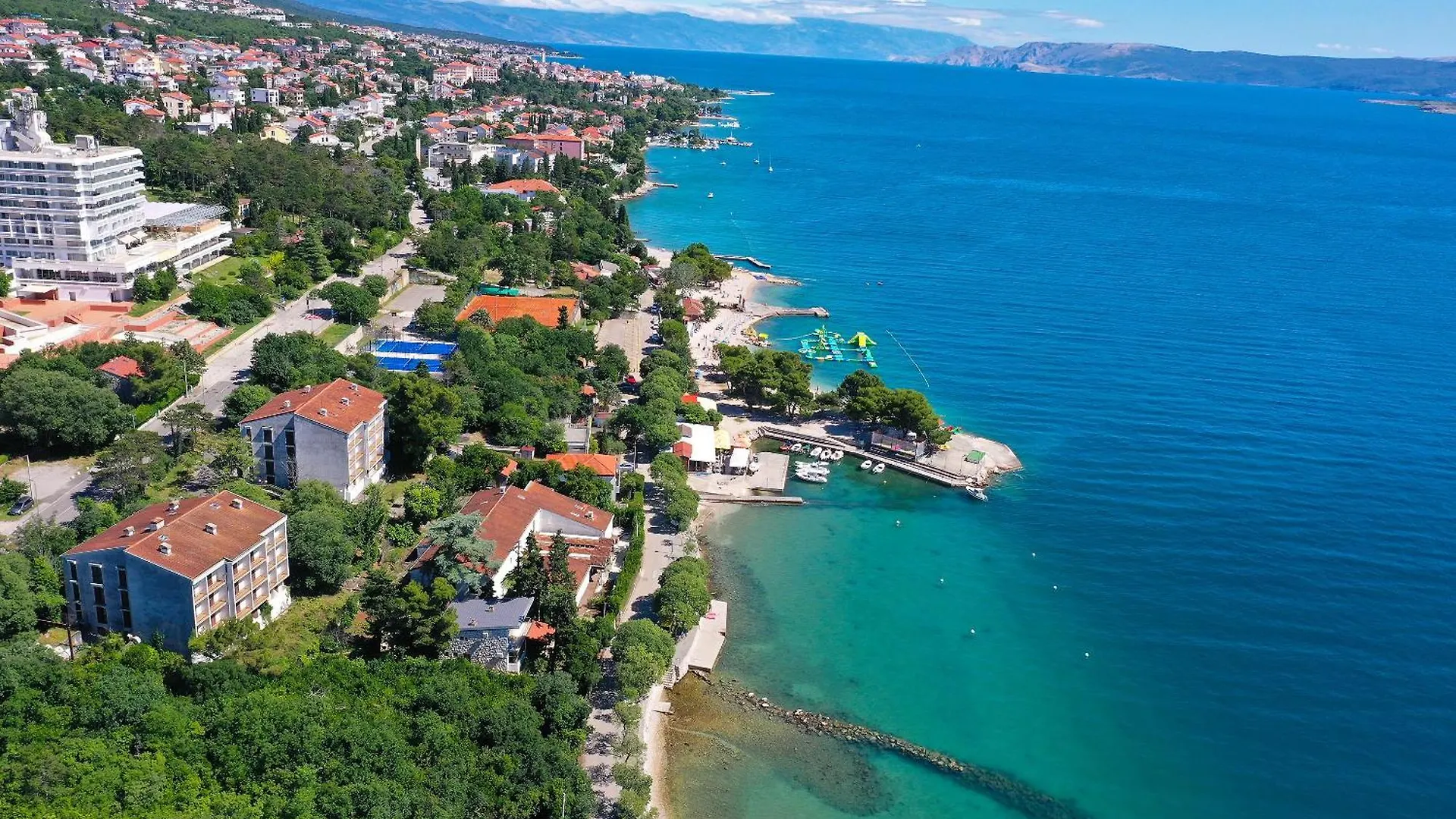 Apartments With Sea View Dramalj